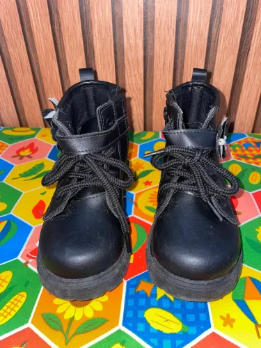 Botinha infantil Preta