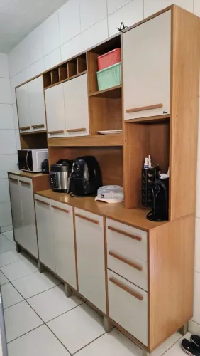ARMÁRIO DE COZINHA SEMI-NOVO