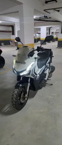 Moto honda adv 150