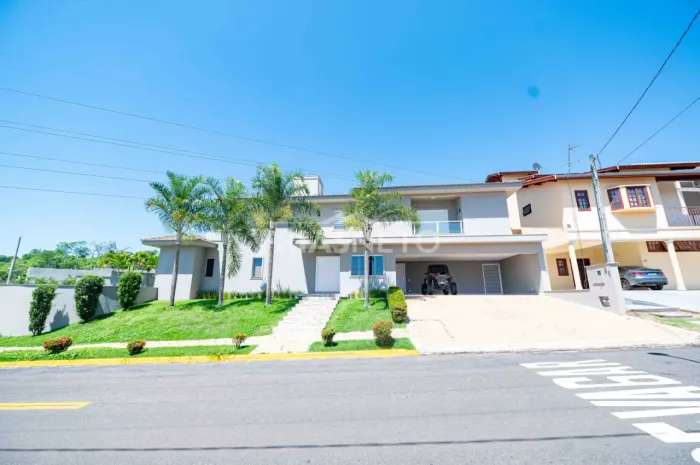 Casa à venda ou locação no condomínio Terras de Piracicaba III com elevador.