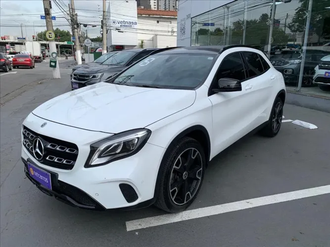 Mercedes-Benz GLA 200 Adv. 1.6/1.6 TB 16V Flex Aut. 2019