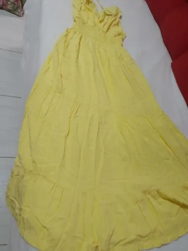 Vestido semi novo longo Amarelo com alças
