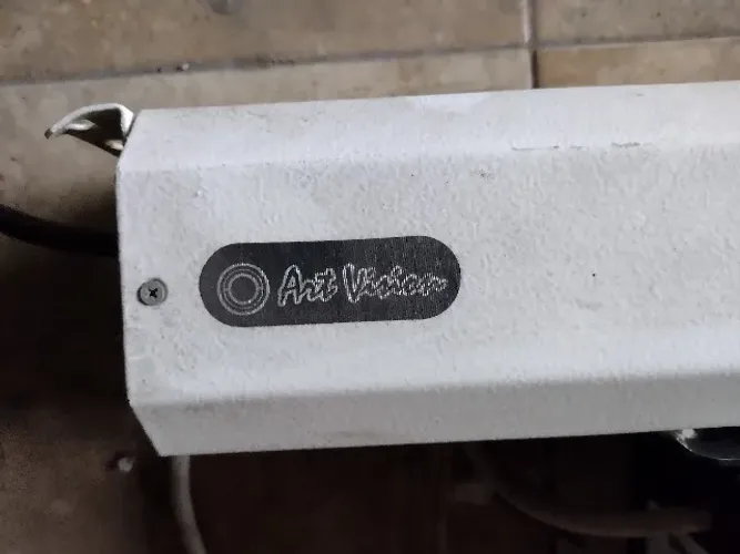 Telão elétrico Tensionado p/ projeção- Art vision- 140 polegadas- usado
