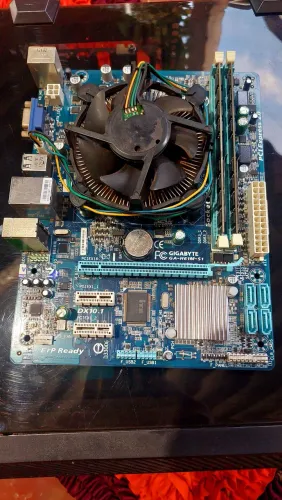 Kit placa mãe, processador e memórias