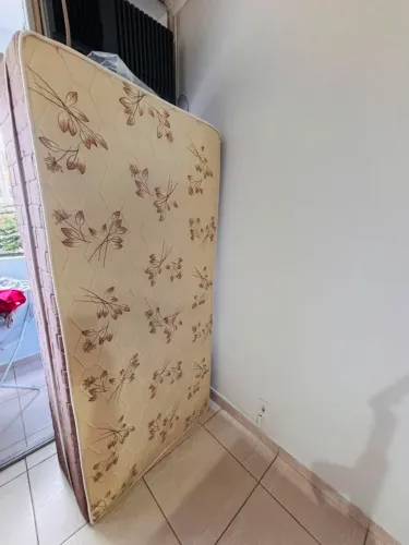 Cama box com colchão solteiro