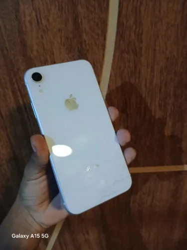 iPhone XR chip off