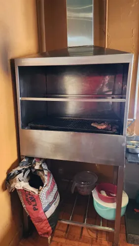 Churrasqueira Inox e Revestida