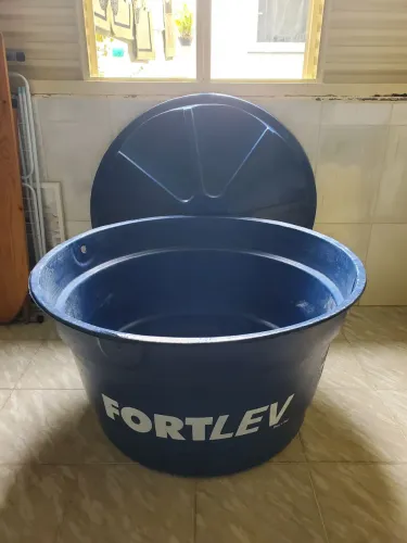 Caixa d?água Fortlev 250L Seminova - Excelente Estado