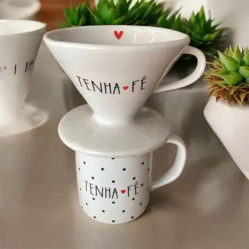 Vendo kit caneca de porcelana 300ml+ coador de porcelana, valor 40.00