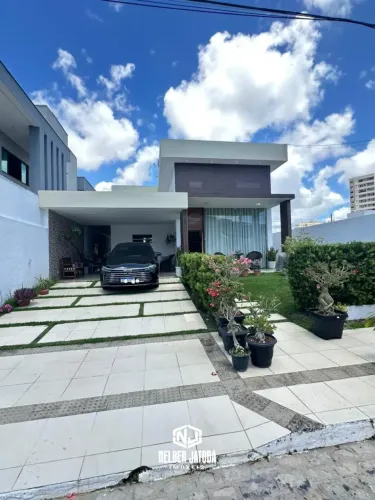 Jardim Europa | Casa 300m² | 3 Suítes | Piscina