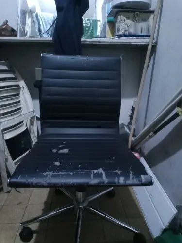 Cadeira giratória sem braço!