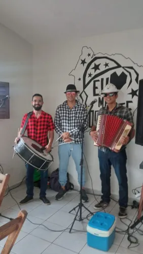 Forrozãocapimsanto */fala com cesar