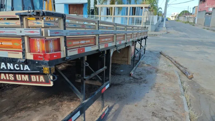 Carroceria caminhão toco