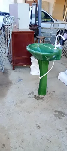 Vendo essa pia completa de banheiro 