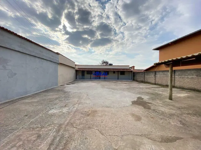 Excelente casa para locação no Bairro Milionários!