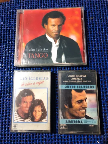 Lote Julio Iglesias - 2 Fitas K7 (America e De Nina A Mujer) + CD Tango