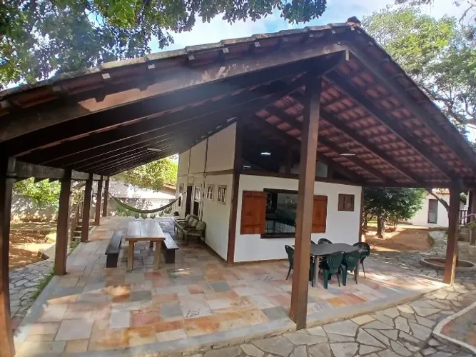 Casa em Pirenópolis, 04 quartos, 210 m², com escritura