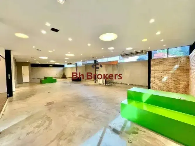 CASA COMERCIAL PARA LOCAÇÃO NO COMITECO.