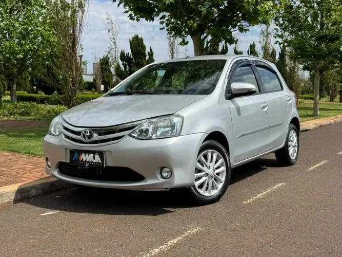 Toyota Etios 1.3 Flex 16V 5P Mec. 2015