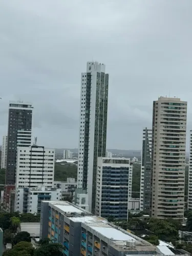 Próx Santa Maria! Alugo exc 2qts com armários.