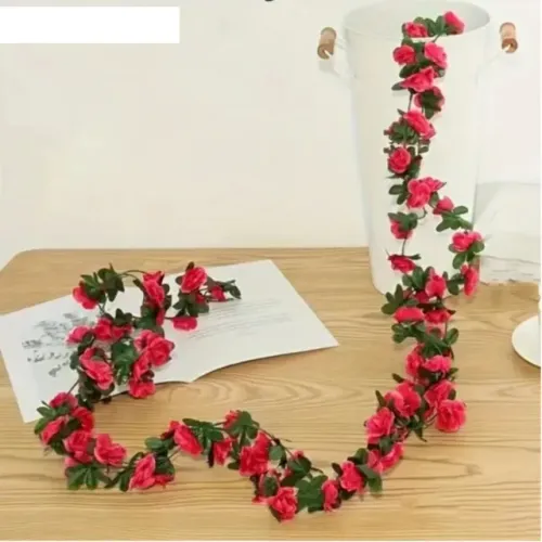 Corrente de Rosas e Folhagem para Decoração na Parede Rosa Escuro