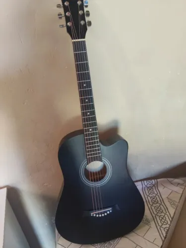 Violão na caixa novo