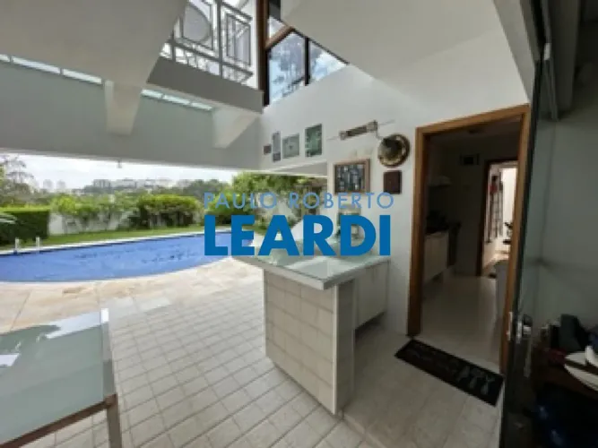 CASA ASSOBRADADA - JARDIM GUEDALA - SP