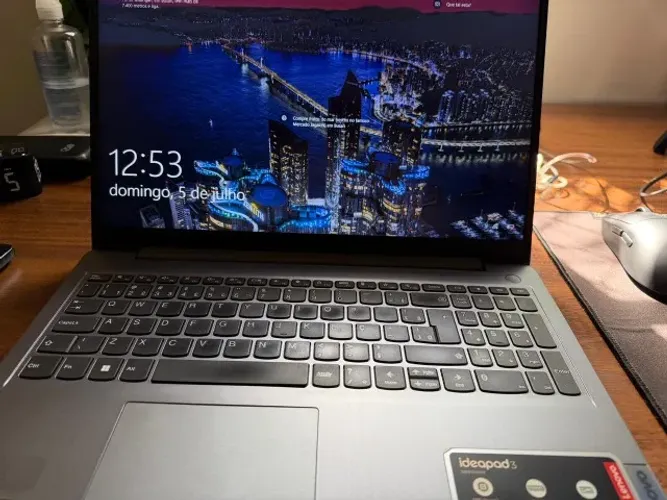 Lenovo IdeaPad 3 - Ryzen 5 + 8gb de RAM + SSD 256GB