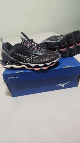 Vendo tênis Mizuno
