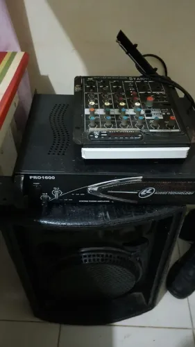 Som profissional com 2.microfones s fio