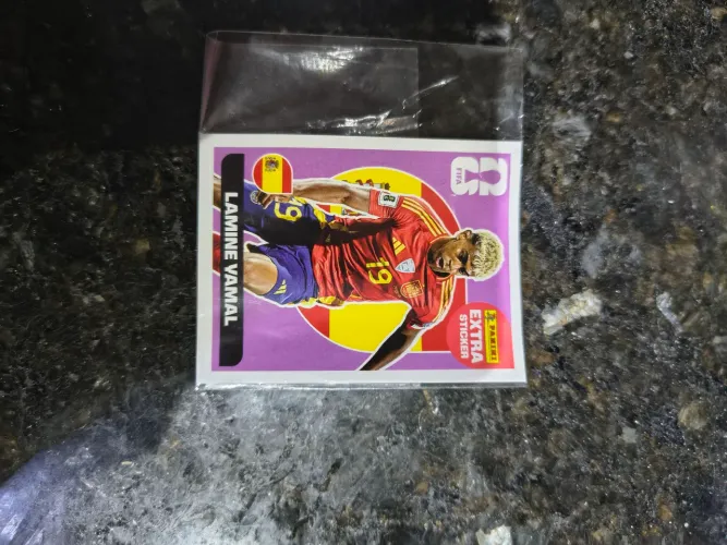 Figurinha roxa Lamine Yamal