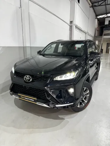 Toyota Hilux SW4 Diamond 2.8 TB 4X4 Die. Aut. 2022