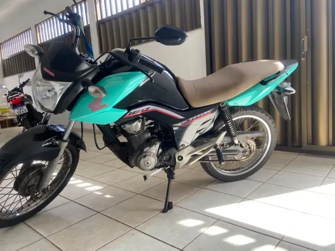 Moto CG fan 160. Em perfeito estado.