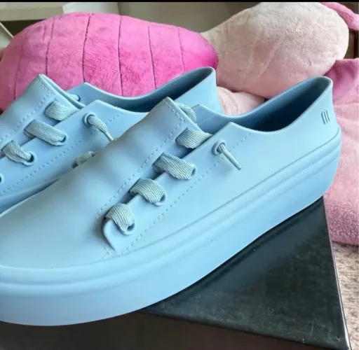 Tênis melissa