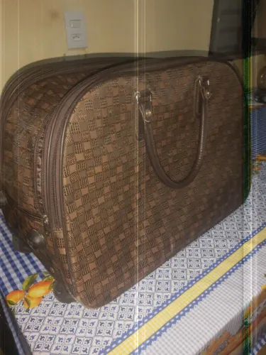 Mala de Viagem de Mão com Rodinhas - Estampa Xadrez.