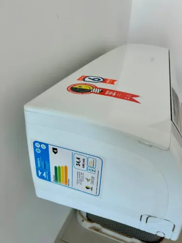 Ar-condicionado Gree Split 18.000 BTUs ? Excelente estado + Garantia