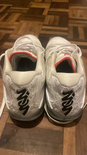 Tênis Jordan Zion 3