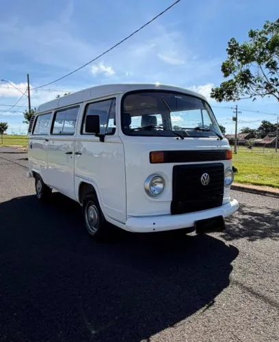 Volkswagen Kombi Standard 1.4 MI Total Flex 8V 2011