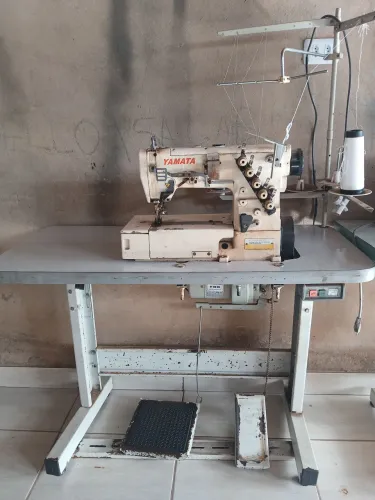 Máquina de costura galoneira 