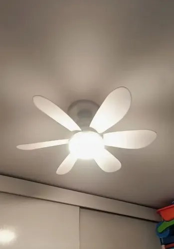 Ventilador de teto e lâmpada para bocal