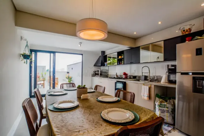 Sobrado com 04 dormitórios e área gourmet à venda, 150m² na Vila Camilópolis - Santo André