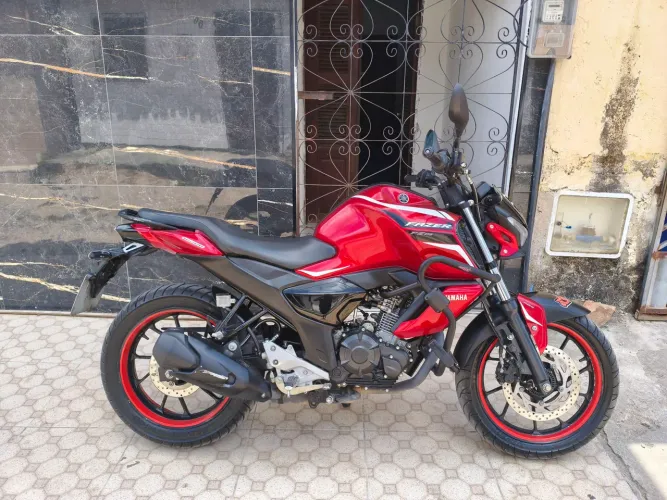 Yamaha Fazer 150 2024 - 19.788km | Único dono | Revisada | Pneus novos