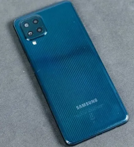 M32 128gb azul poucas marcas de uso