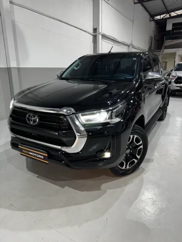 Toyota Hilux CD SRX 4X4 2.8 TDI 16V Diesel Aut. 2023