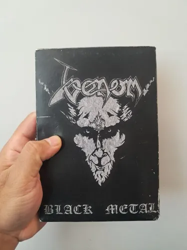 Box banda Venom