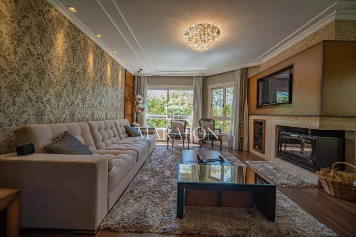 APARTAMENTO À VENDA EM GRAMADO COM TRÊS DORMITÓRIOS!