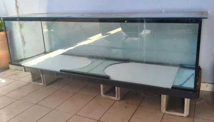VENDO AQUÁRIO 1,80m