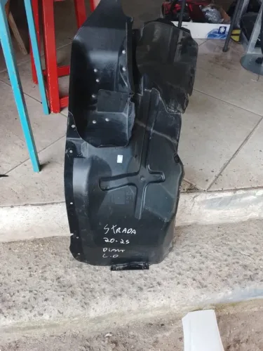 Para Barro dianteiro direito Fiat Strada 2020 / 2025