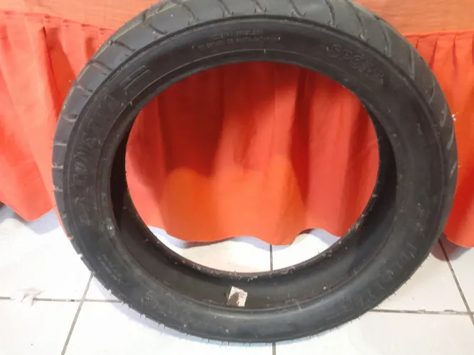 Vendo Pneu moto