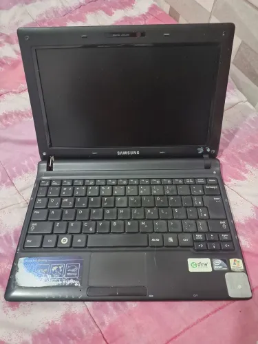 Netbook Samsung N150Plus. Windows 7 Starter, Ram 2Gb, HD256Gb, Proc. Intel. Tela de 10'.